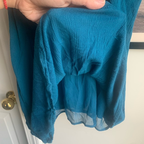 🌸Olive & Oak Pleated Keyhole Halter - Picture 3 of 6